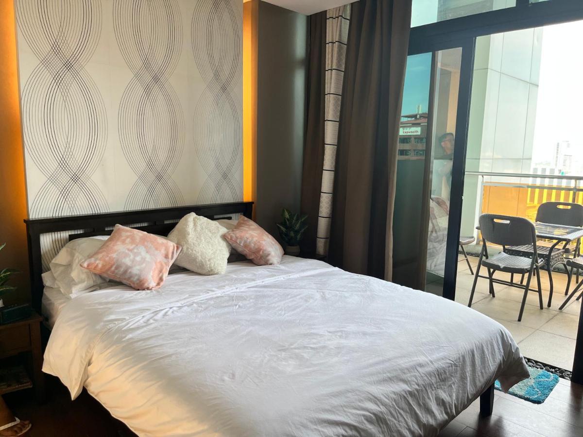 Appleone Ayala Condo With Balcony Cebu Exteriör bild