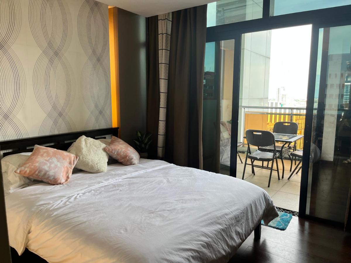 Appleone Ayala Condo With Balcony Cebu Exteriör bild